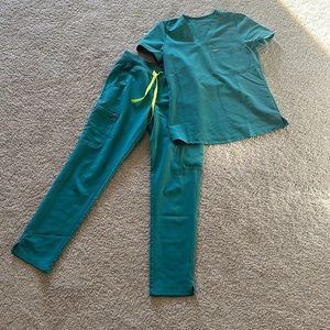 Figs Cactus Scrub Set